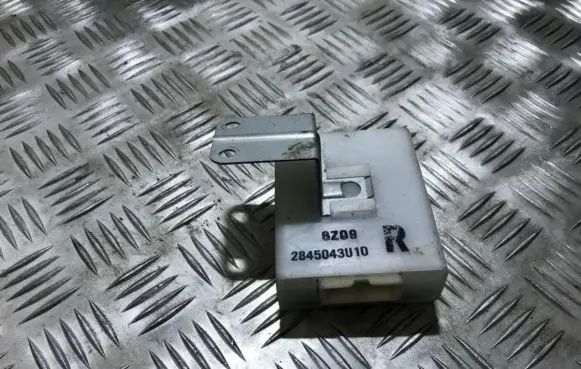 Nissan Maxima Other control units/modules 2845043u10 8z09
