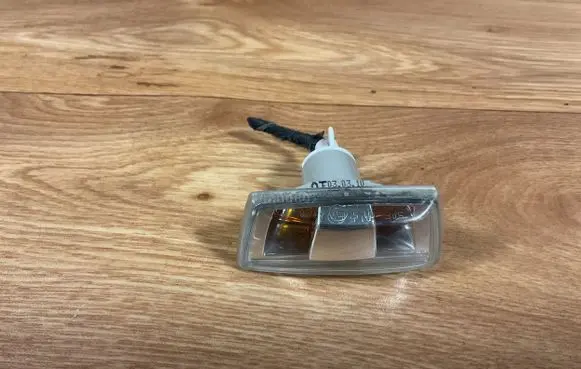 Opel Insignia A Front fender indicator light 13252456 13252455