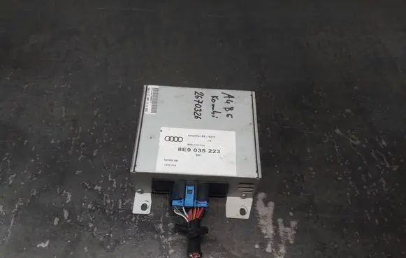 Audi A4 S4 B6 8E 8H Sound amplifier 8E9035223
