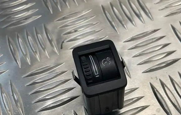 Volkswagen Golf Plus Headlight level height control switch 5M0941334A