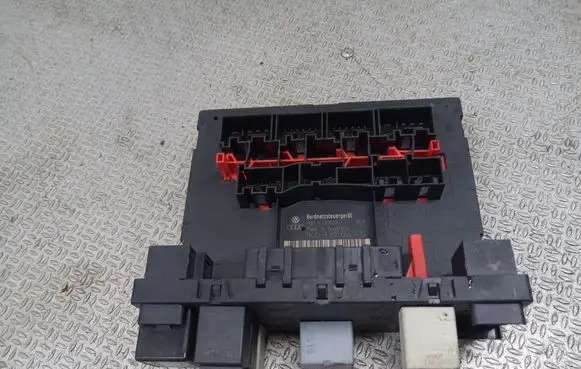 Volkswagen Touran I Comfort/convenience module 1K0937049N