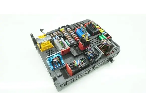 Audi 100 200 5000 C3 Fuse box set 9819851280