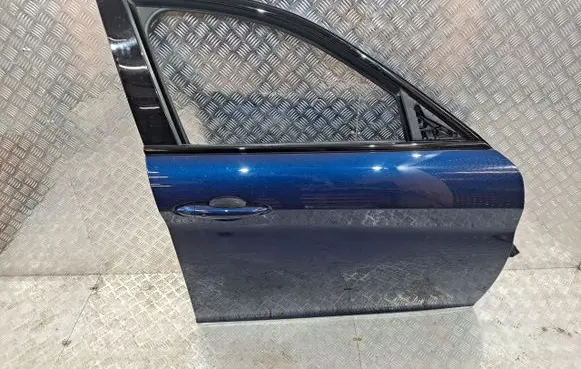 Alfa Romeo Giulia Front door 092PP