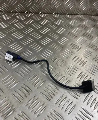 Audi A6 S6 C7 4G iPod connector socket 4F0051510K