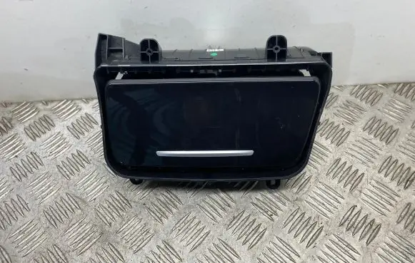 Cup holder front