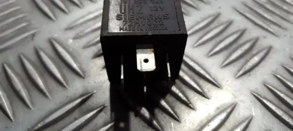 Volkswagen Golf III Other relay 191955529 72hv002