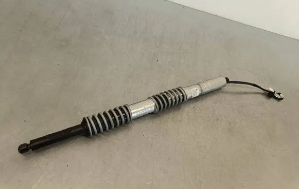 BMW 5 F10 F11 Tailgate/trunk strut/damper 925134108 25062013