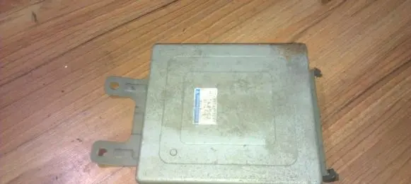 Mitsubishi Colt Engine control unit/module md760512 g1t17477e