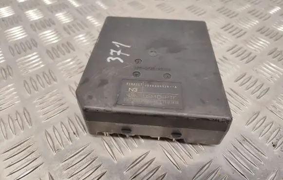 Renault Laguna III Fuse module 284B66052R