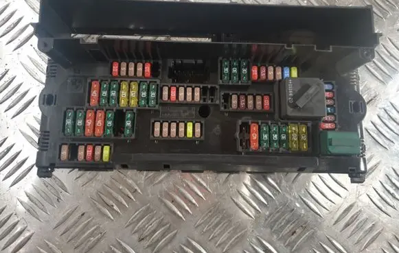 BMW 5 F10 F11 Fuse box set 9234421