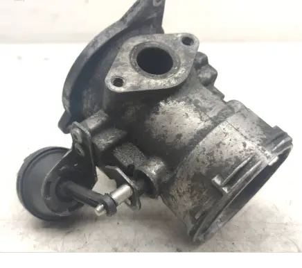 Volkswagen Transporter - Caravelle T5 EGR valve 070128070E 003618024