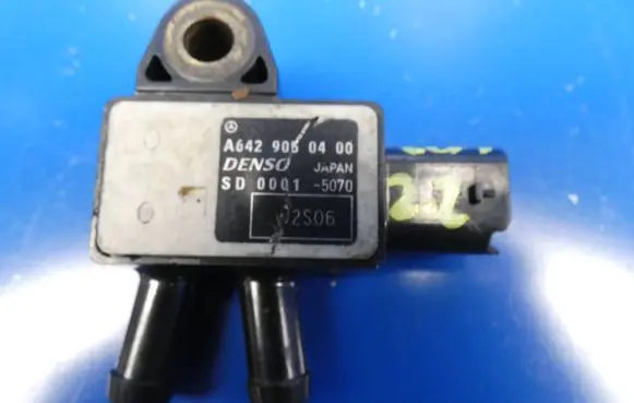 Mercedes-Benz C W205 Exhaust gas pressure sensor A6429050400 SD00015070 D2S06