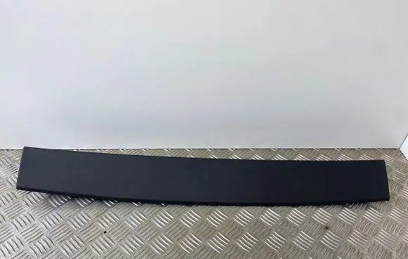 Volkswagen Tiguan Other trunk/boot trim element 5NA867707