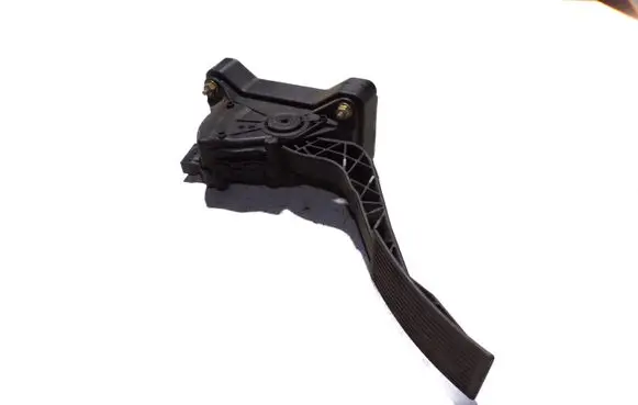 Nissan Pathfinder R51 Accelerator throttle pedal 18002EA000