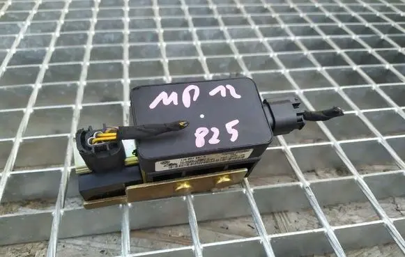 Volkswagen Golf IV ESP (stability system) control unit 1J0907657A