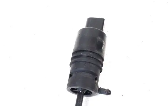 Mercedes-Benz CLS C218 X218 Windscreen/windshield washer pump A2218690121