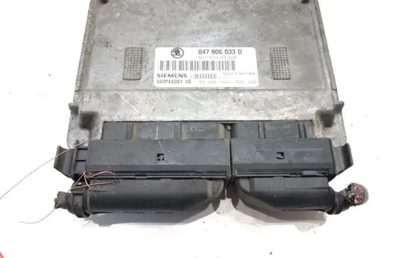 Skoda Fabia Mk1 (6Y) Engine control unit/module ECU 047906033D