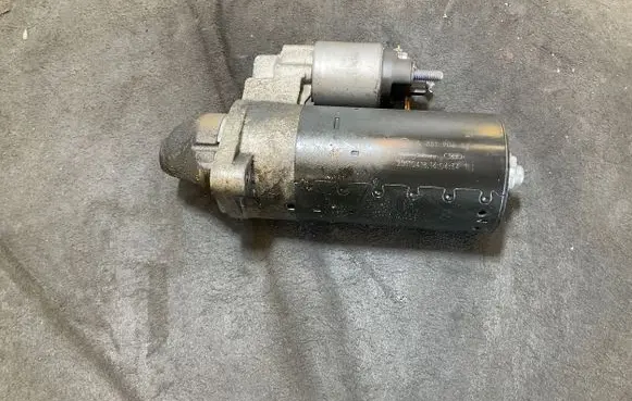 Mercedes-Benz C W204 Starter motor A6519062400 20110418