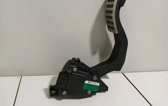 Volkswagen Phaeton Accelerator throttle pedal 3D1721503L F30007801