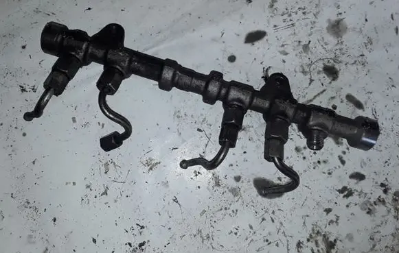 Opel Astra J Fuel main line pipe 0445214222 55573331