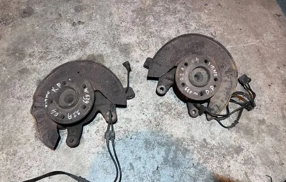 Mercedes-Benz Vito Viano W639 Front wheel hub spindle knuckle A6395400417 6395400417
