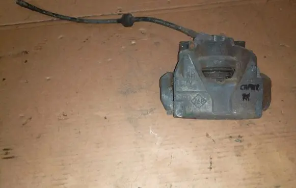 Renault Captur Front brake caliper