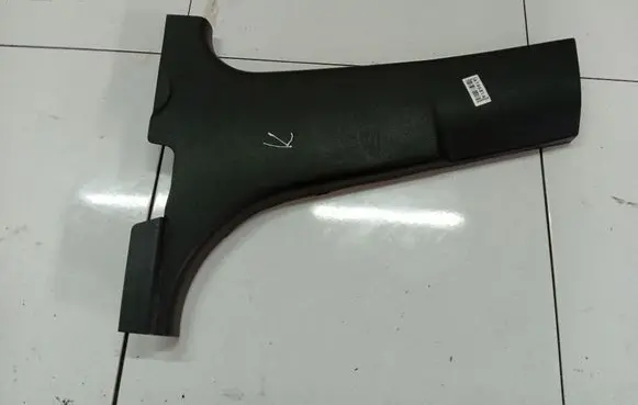 (B) pillar trim (top)