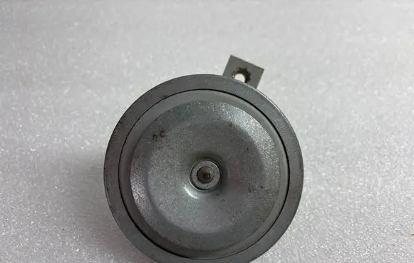 Volkswagen Golf IV Horn signal 007524