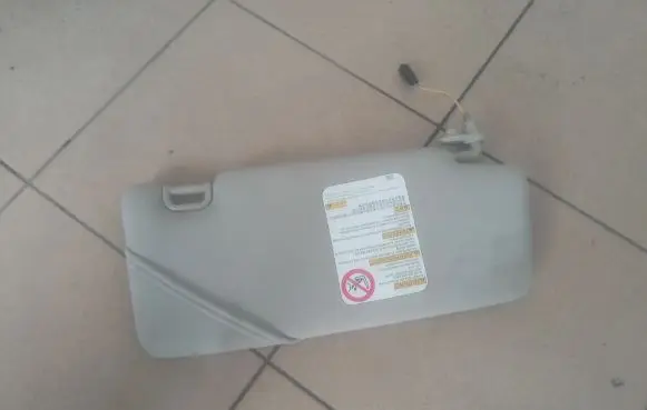 Subaru Legacy Sun visor