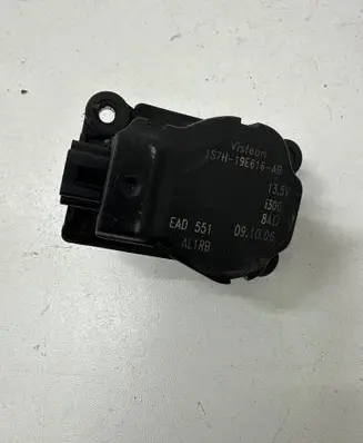 Ford Mondeo Mk III Air flap motor/actuator 1S7H19E616AB 091006