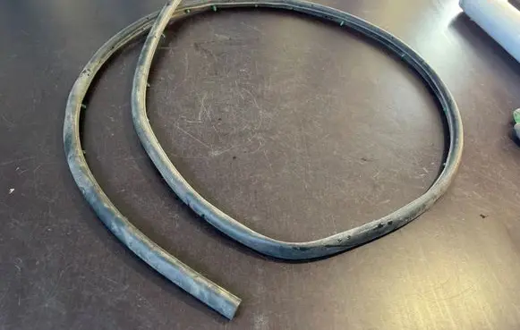 Dodge Durango Engine compartment rubber