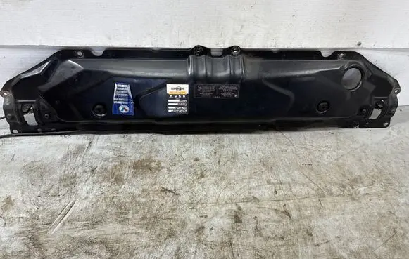 BMW 5 E60 E61 Top upper radiator support slam panel 7033741 11267310