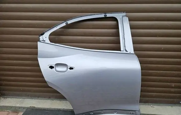 Opel Mokka B Rear door 