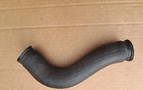 Mercedes-Benz S W126 Engine coolant pipe/hose 1265014782