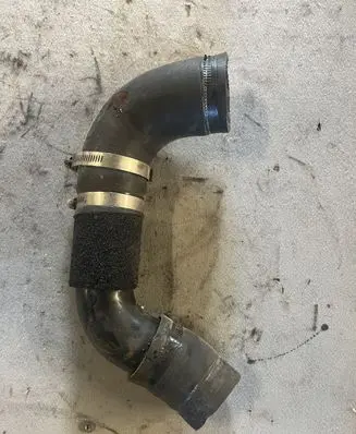 Nissan Patrol Y61 Intercooler hose/pipe