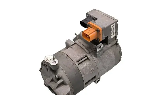 Volkswagen Golf VII Air conditioning (A/C) compressor (pump) 5QE816803 R134AR1234VF