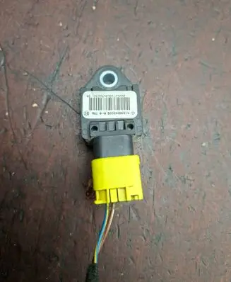 Mercedes-Benz B W245 Airbag deployment crash/impact sensor A1698202226