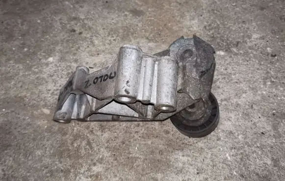 Ford Focus Power steering pump mounting bracket 1S4Q6A228AD