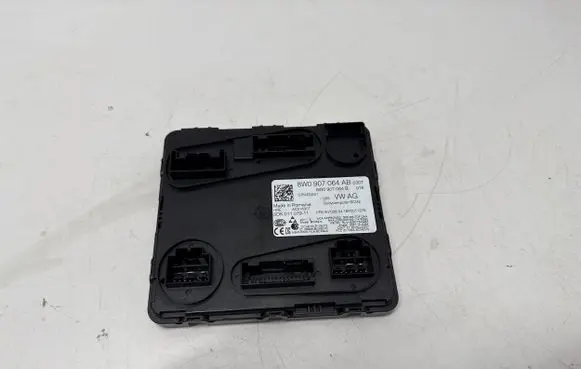 Audi A4 S4 B9 Comfort/convenience module 8W0907064AB 8W0907064B