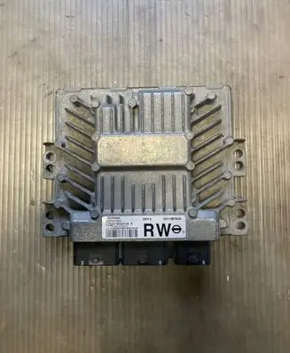 Nissan Qashqai Engine control unit/module 23710BR30A S180033108A