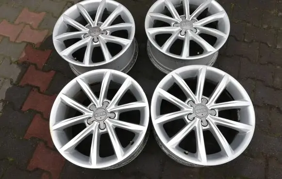 Audi TT TTS Mk2 R17 alloy rim 8J0601025CC