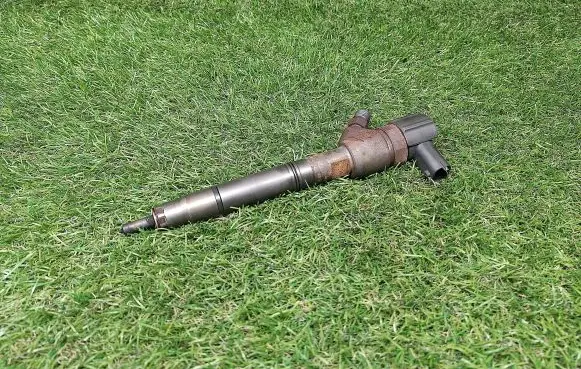 KIA Soul Fuel injector 338002A900