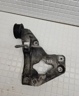 Jeep Grand Cherokee A/C compressor mount bracket 3310F VMMT0311