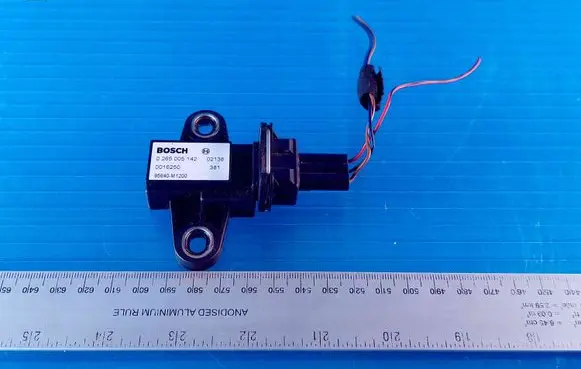 KIA Sorento Airbag deployment crash/impact sensor 0265005142 02138 0016250
