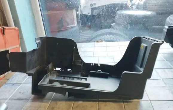 Opel Vectra C Battery tray 24413805