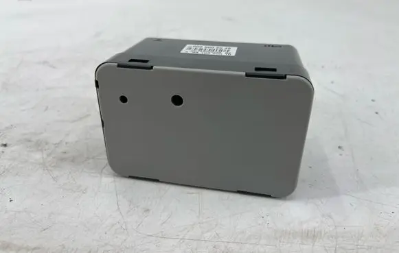 Mercedes-Benz E W211 Central locking vacuum pump 0008002548