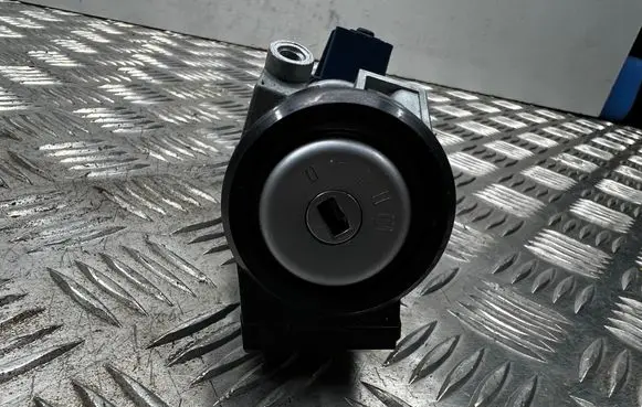 Ford Mondeo MK IV Ignition lock 3M513F880AE 3M513F880 6E5T15607CA