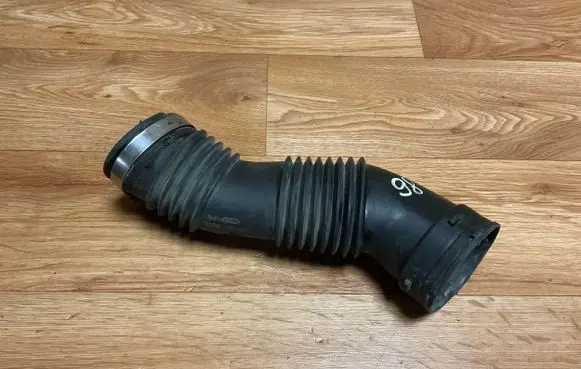 Ford Mondeo MK IV Air intake duct part AG919C623AD AG919G832A