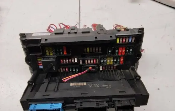 BMW 5 GT F07 Fuse box set 317033441 9252816 01031304467970