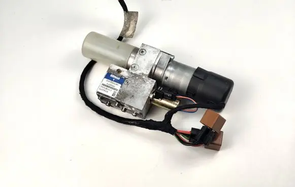 Opel Tigra B Convertible roof hydraulic pump 93162375